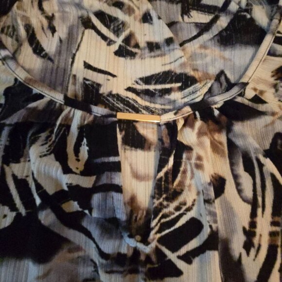 Dana Buchman Large Top 3/4 Sleeves Slit Under Arm Hi Lo Hem Keyhole Gold Bar EUC - Picture 2 of 7